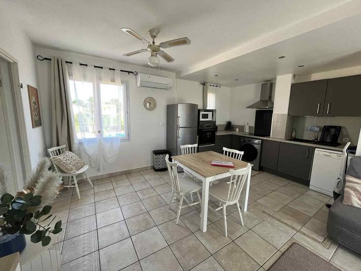 Gîte pour 4 personnes, avec vue et terrasse ainsi que piscine et bassin pour enfant dans Golf de Saint-Thomas - 2
