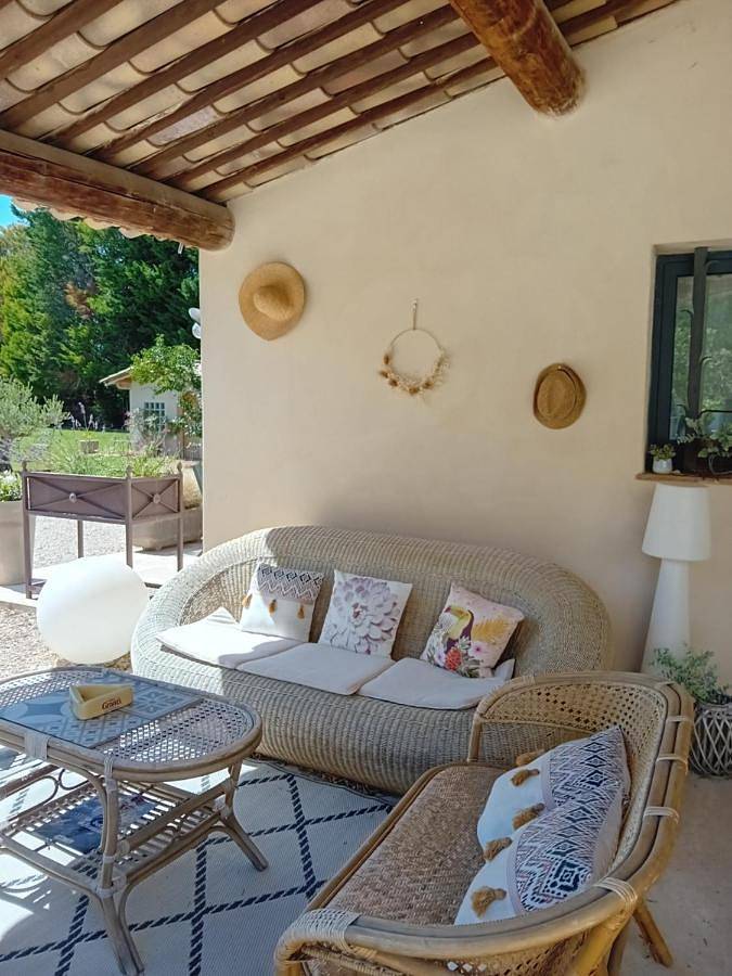 Chambre d’hôte pour 4 personnes, avec vue ainsi que piscine et jardin à Le Thor - 3