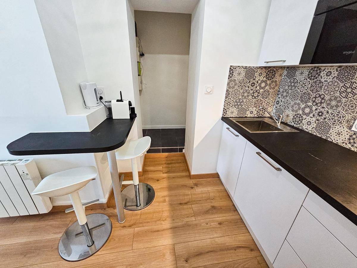 Entire apartment, One-Bedroom Apartment in Lyon, Lyon region