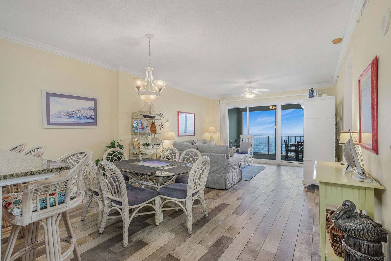 Ganze Wohnung, Regency Isle 711 2 Br 2 5 Ba sleep 8 gulf-front in Orange Beach, Baldwin County
