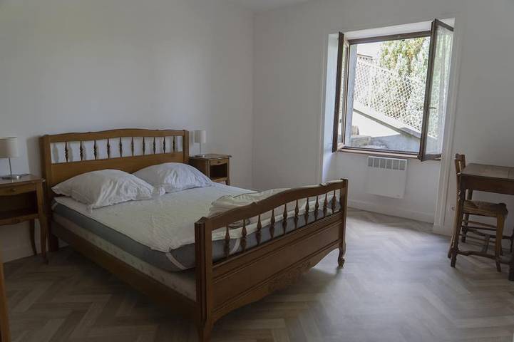 Location de vacances pour 6 personnes, avec balcon, animaux acceptés à Saint-Bonnet-près-Orcival - 2