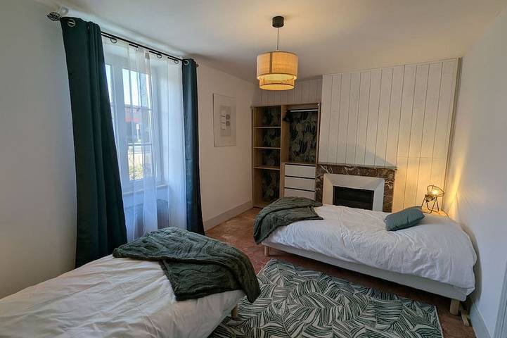 Gîte pour 6 personnes, avec jardin à Tavers - 4