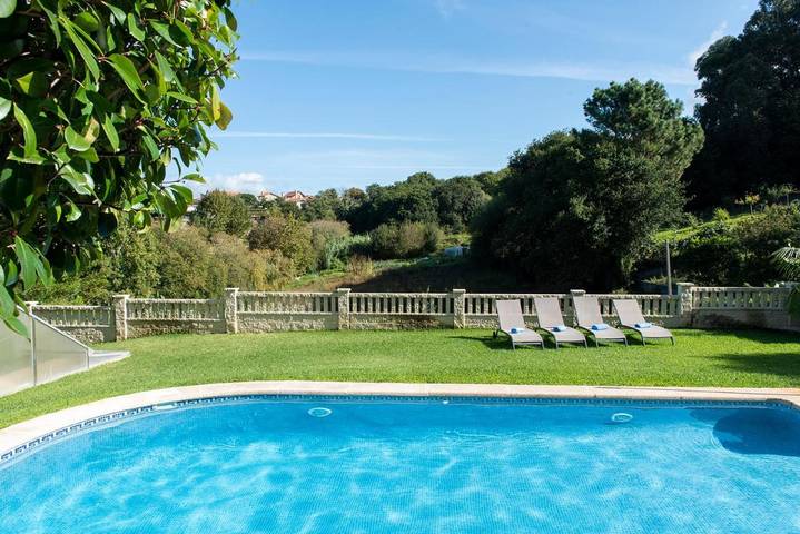 Chalet para 7 personas, con jardín además de piscina y vistas en Comarca de Vigo - 3