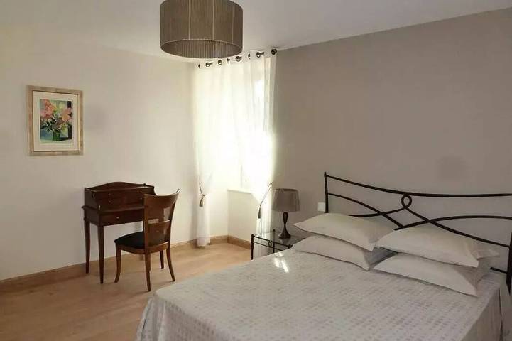 Location de vacances pour 6 personnes, avec terrasse et piscine à Albussac - 2