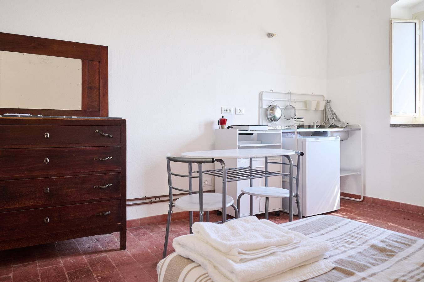 Chambre 'Camera 4 - Del Ponti' avec jardin partagé et Wi-Fi in Riotorto, Côte des Étrusques