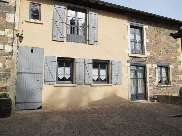 Gîte pour 2 personnes, avec jardin dans Rhône - 2