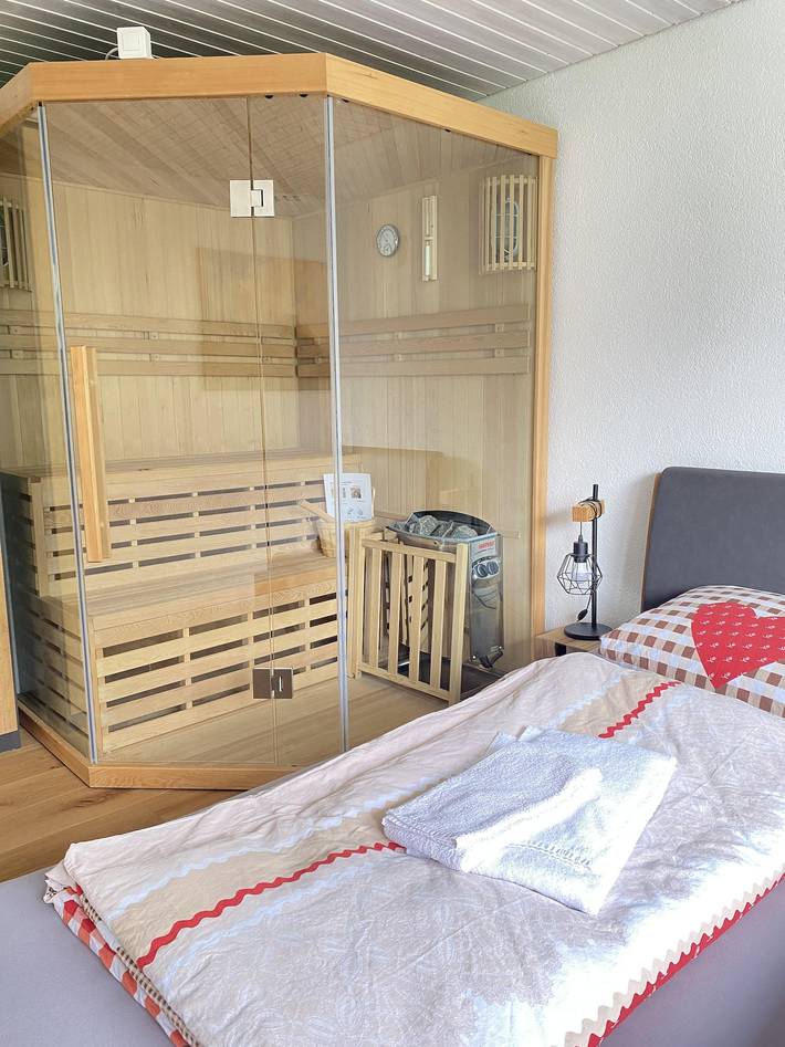 Hütte für 6 Personen, mit Balkon und Sauna sowie Ausblick, kinderfreundlich in Saas-Fee - 4