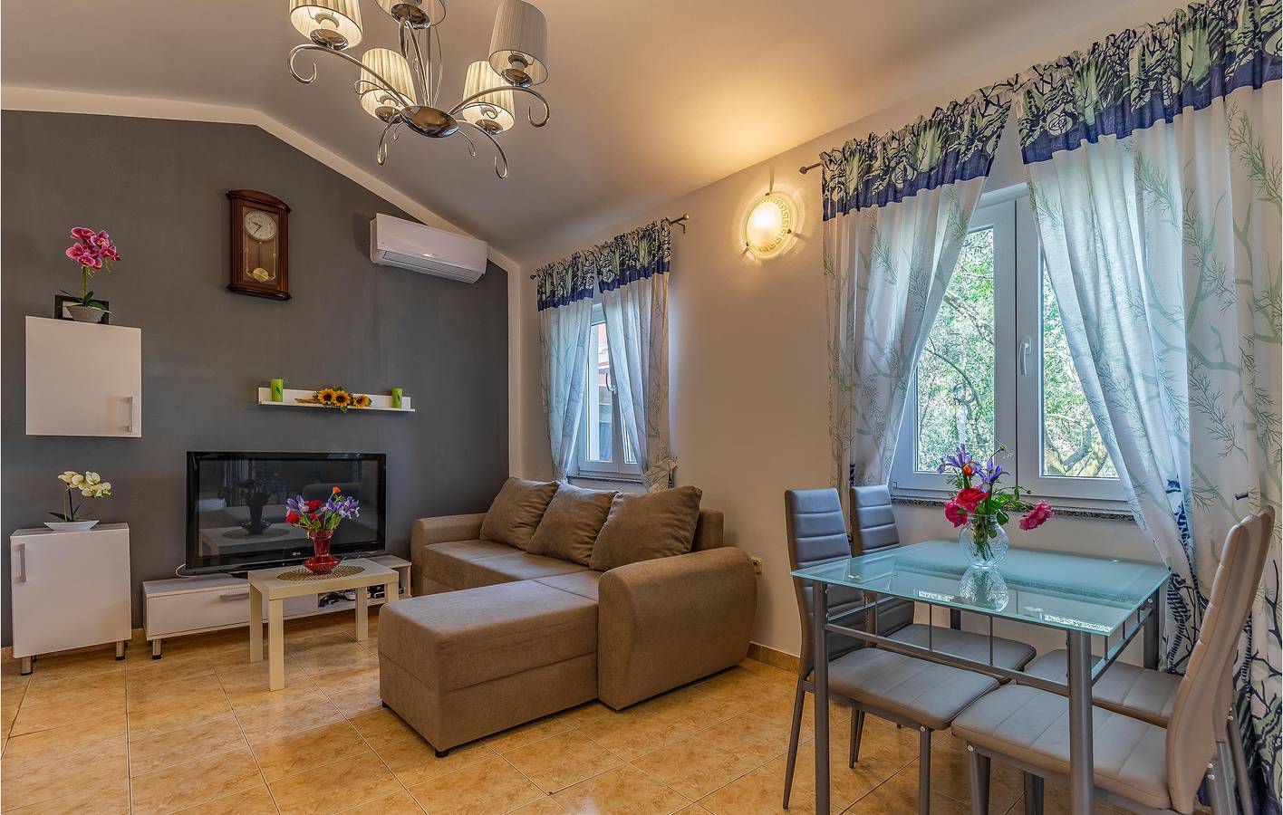 Accogliente appartamento con 1 camera da letto, terrazza e parcheggio, a 2,5 km dalla costa in Medolino, Costa meridionale dell´Istria