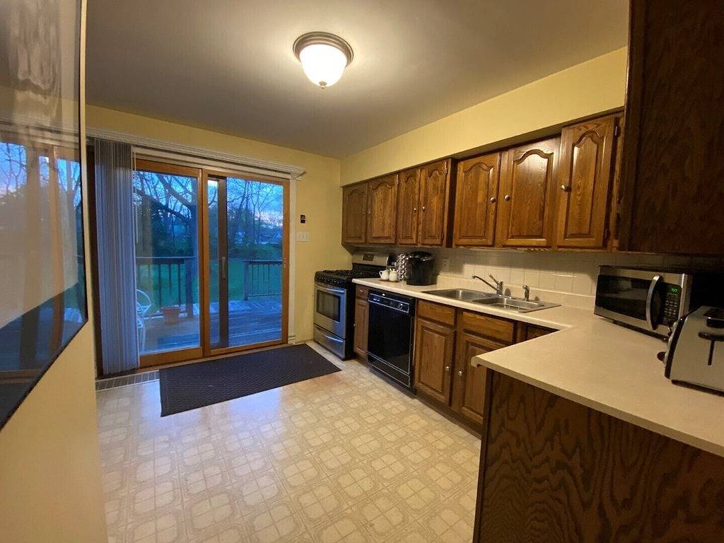 Quiet and Comfortable 2Br House 1mile to Mizzou and Downtown! in Columbia (MO), Missouri