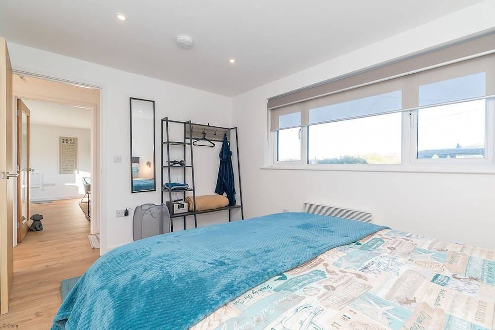 Beautifully Renovated Two Bedroom Bungalow Near the Beach | Y-Berllan in Dyffryn Ardudwy, Snowdonia