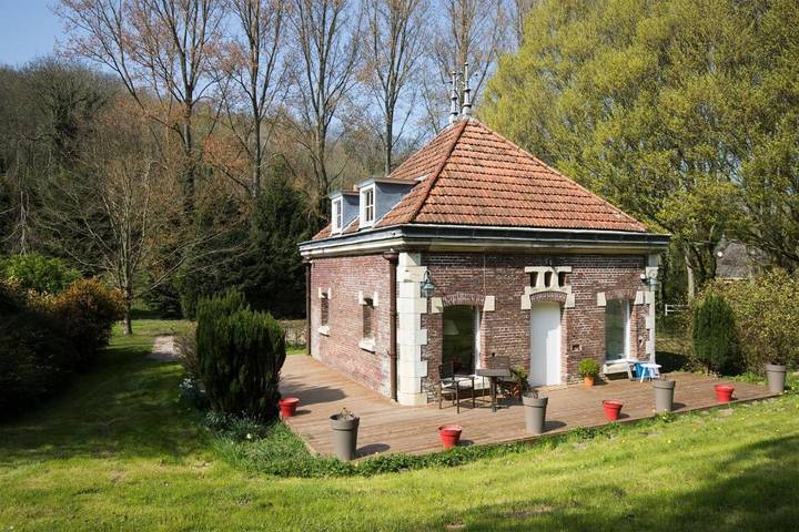 Gîte pour 4 personnes, avec sauna ainsi que jacuzzi et jardin à Eu - 2