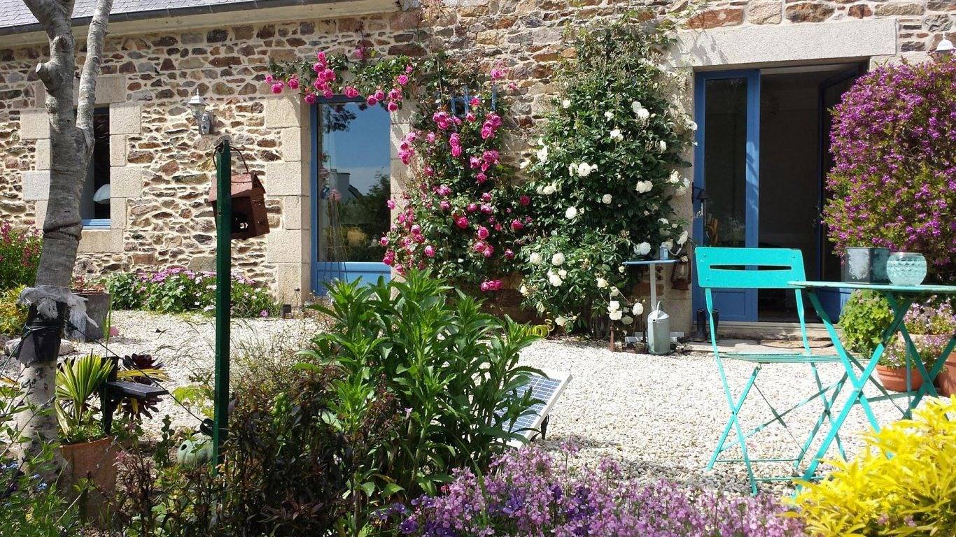 Demeures de Katell - chambres d'hôtes - Cultiver le Mystère in Ploubazlanec, Côte de Goëlo