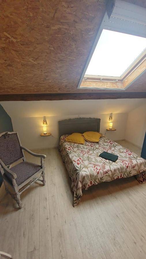 Chambre d’hôte pour 2 personnes, avec terrasse ainsi que vue et vue sur le lac en Moselle - 2