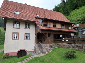 Ferienhaus für 18 Personen, mit Garten, mit Haustier in Simonswald