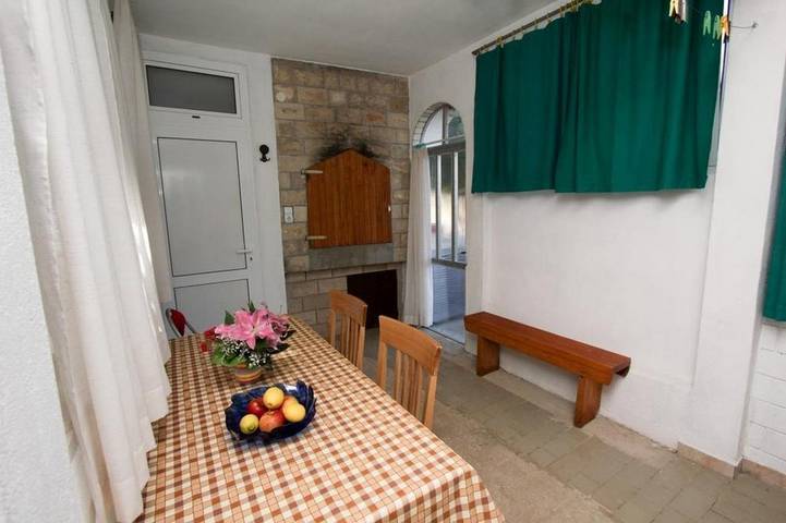 Ganze Wohnung, 1-Zimmer-Ferienwohnung am Strand Bucht Kalebova Luka, Rogoznica A-23548-b in Razanj, Šibenik-Knin