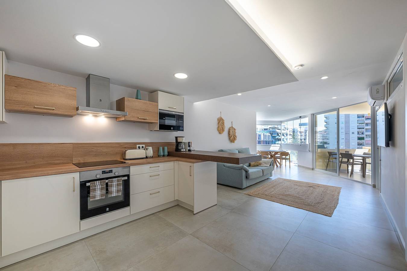 Ganze Wohnung, Modernes Apartment direkt am Strand auf der Promenade von Marbella in Marbella Zentrum, Marbella