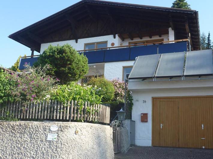 Ferienwohnung für 4 Personen, mit Balkon und Terrasse sowie Sauna und Ausblick in Hohenpeißenberg