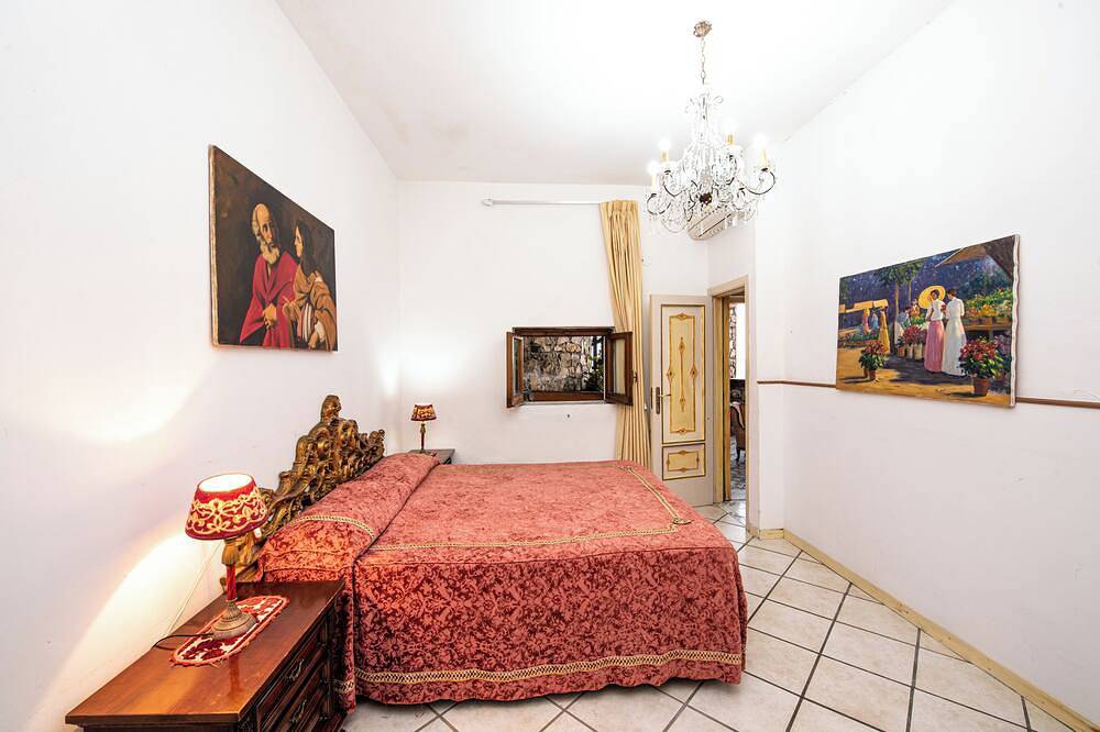 Villa Alba with a sea view in Furore, Amalfiküste