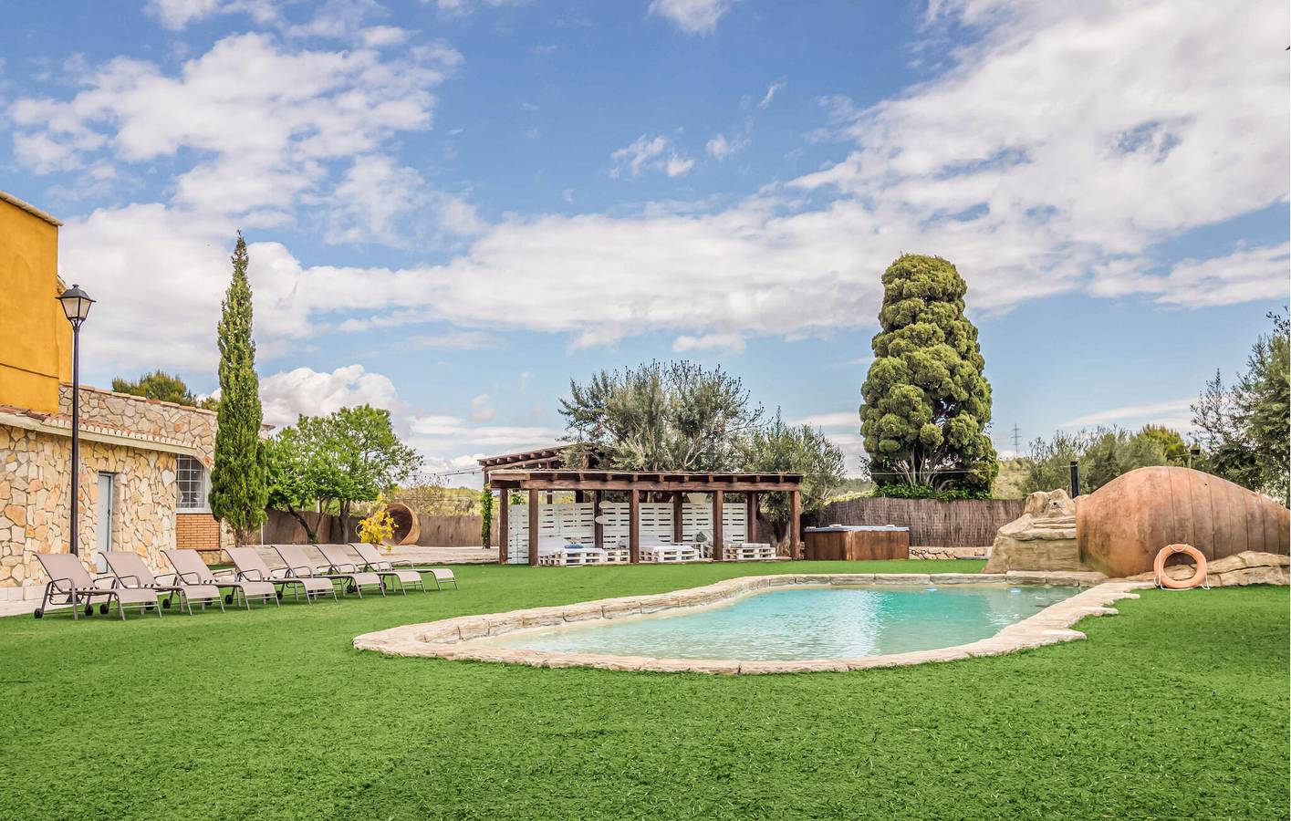 Moderno apartamento con piscina y terraza cerca de Olèrdola in Olérdola, Interior de Barcelona