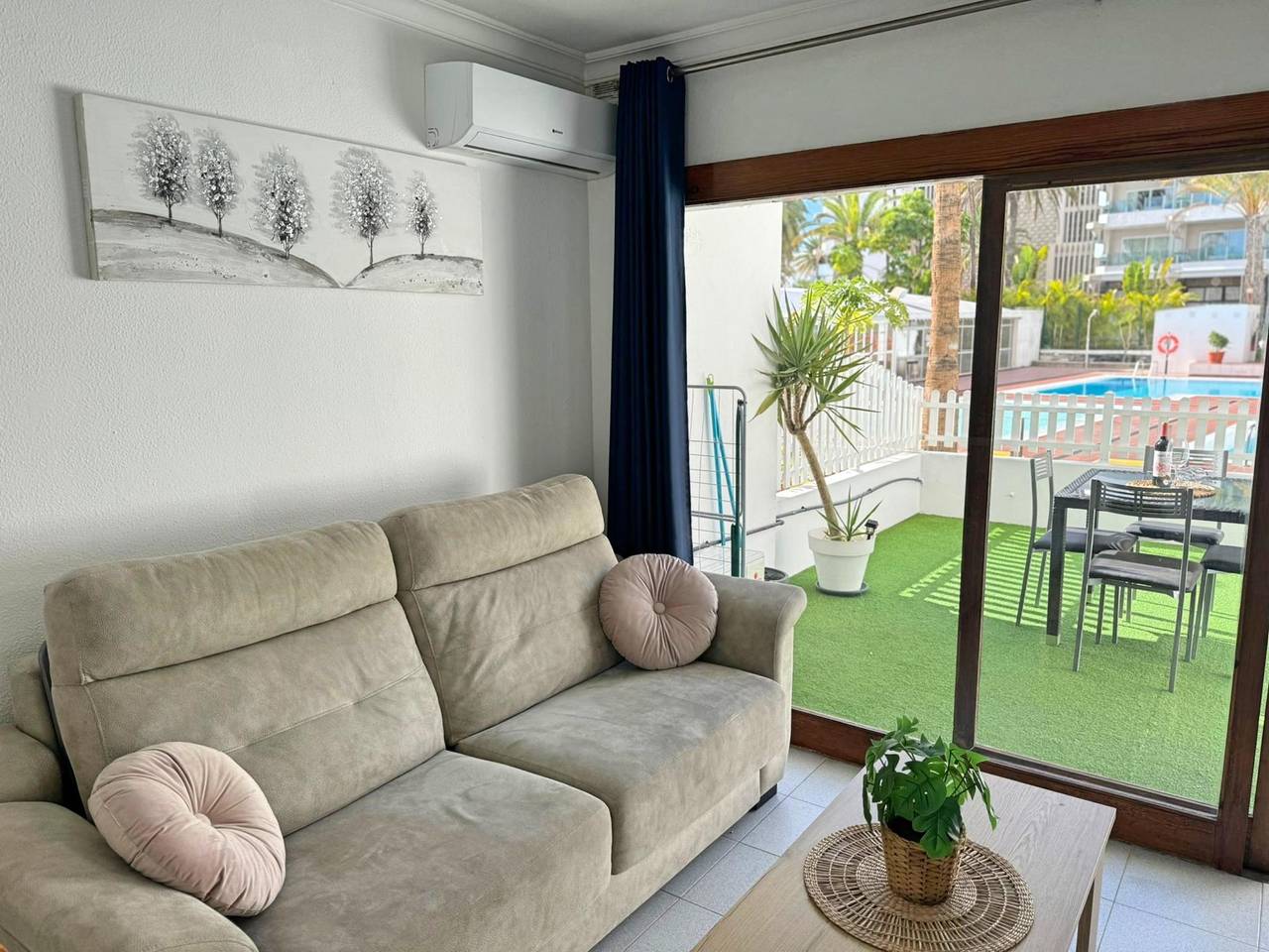 Entire holiday apartment, Tropical Terraza a la Piscina in Maspalomas, San Bartolomé de Tirajana