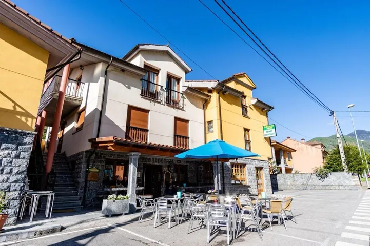 Hotel for 4 people, with view and terrace - 1