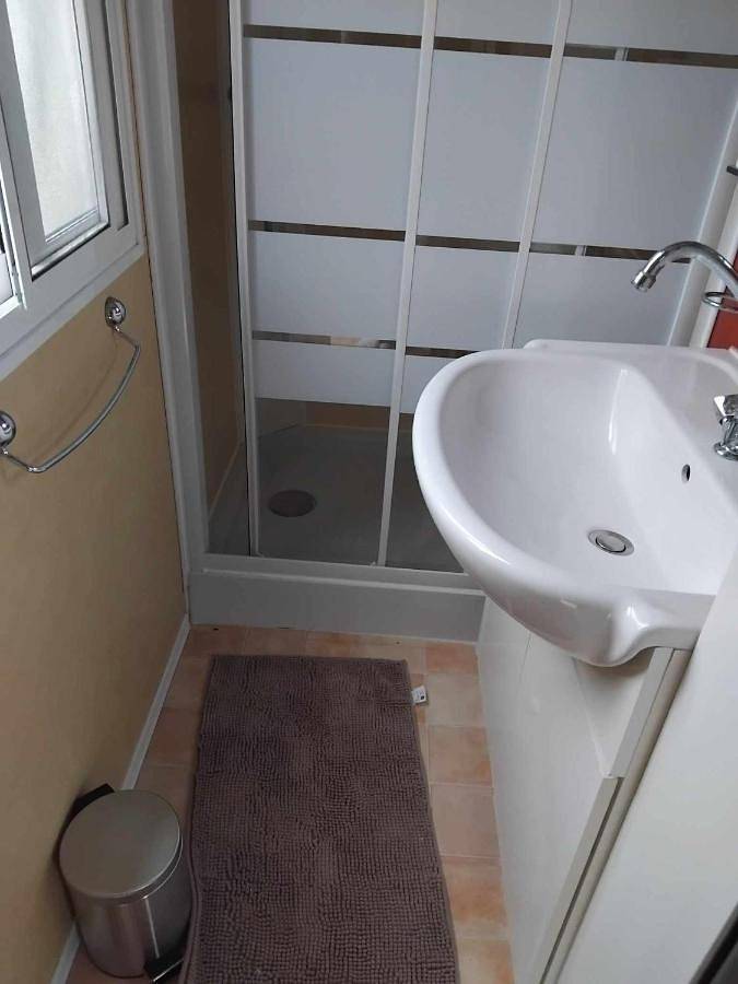 Location de vacances pour 5 personnes, avec vue et terrasse, animaux acceptés à Le Martinet - 4