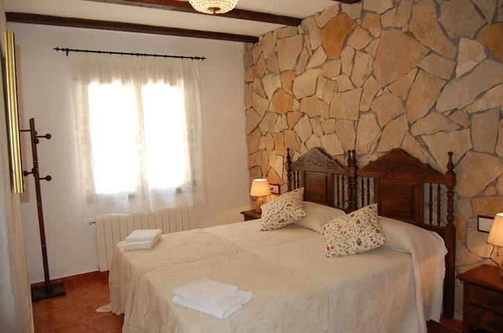 Casa de vacaciones para 8 personas, con terraza y piscina además de vistas y jardín en Castilla-La Mancha - 4