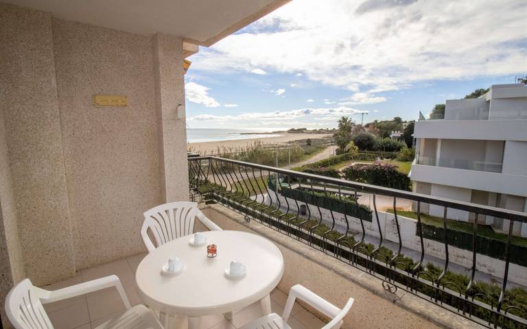 Ferienwohnung für 4 Personen, mit Terrasse und Garten sowie Pool in Alcossebre