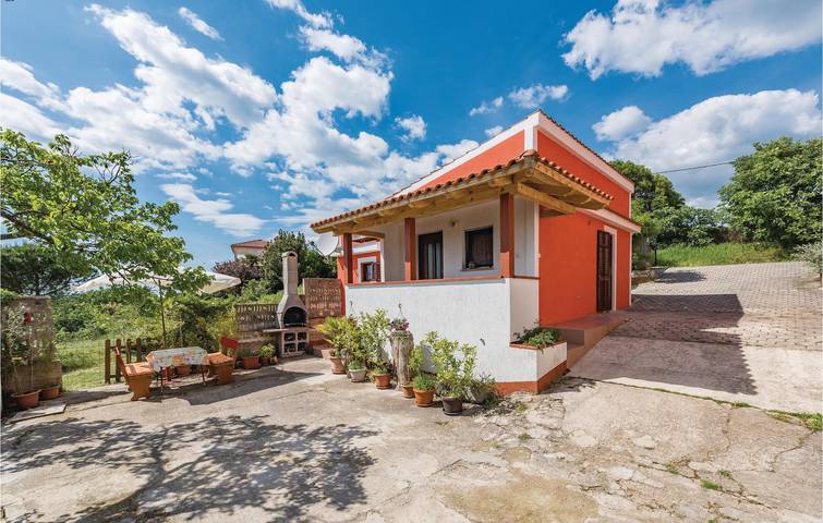 Ferienhaus für 3 Personen, mit Terrasse in Musalez