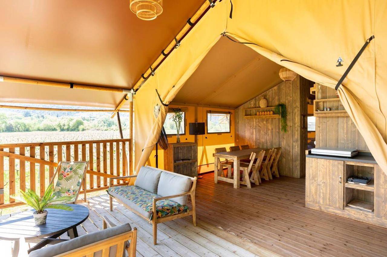 Camping et Lodges de Coucouzac in Lagorce, Ardèche