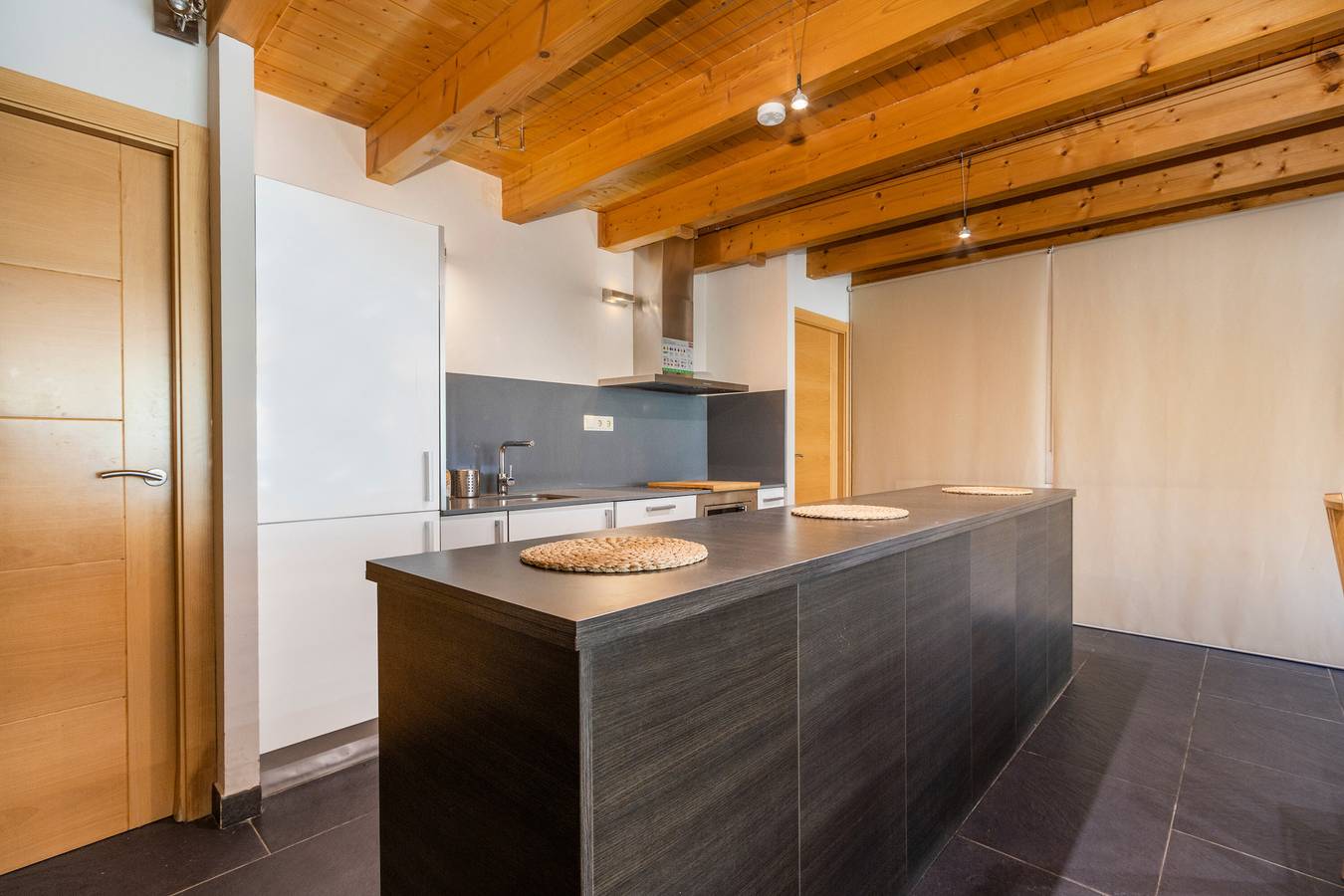Casa rural 'Casa Guillem 3' con vistas al lago, Wi-Fi y aire acondicionado in Tavascan, Lladorre
