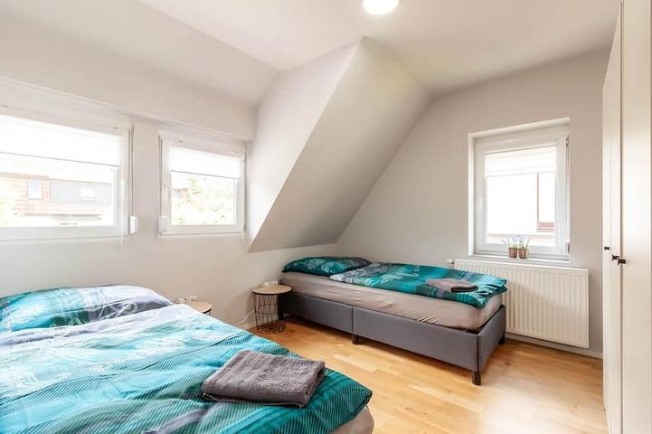 Ganze Wohnung, Njoy! Bright Apartment Beuren | Therme & Parkplatz in Beuren-Balzholz, Beuren
