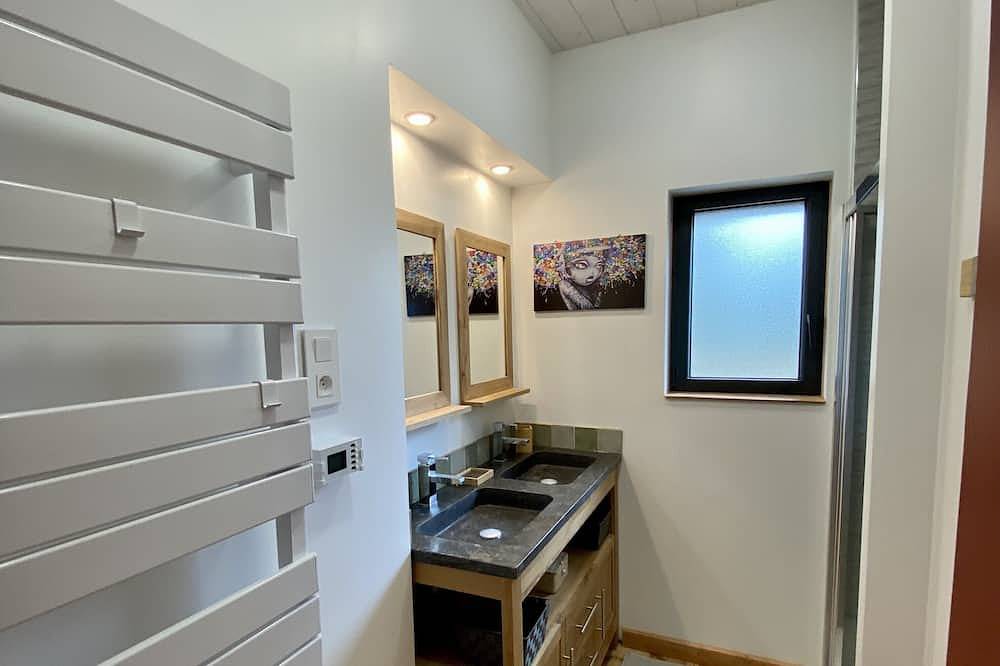 New eco-lodge in the countryside, three minutes from all amenities. in Limoux, Limoux region