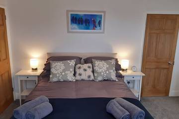 Vacation Rental for 4 Guests in Penzance, Cornwall, Picture 1