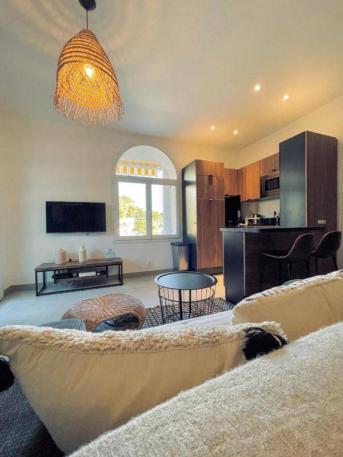 Appartement entier, Studio with Terrace in Cassis, Parc national des Calanques
