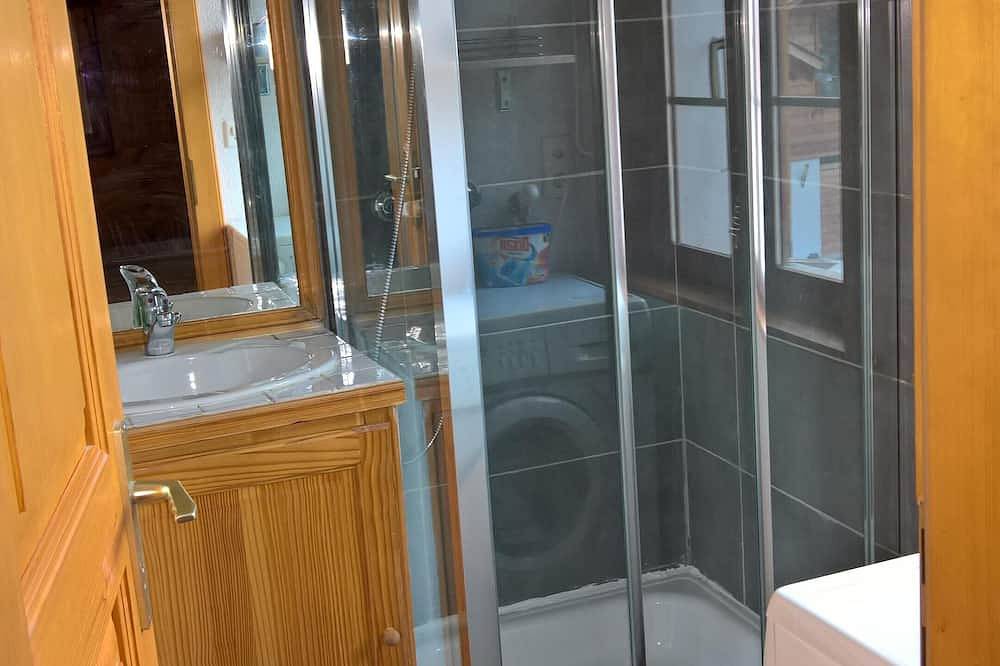 Appartement entier, Saintjean/Grimentz : Appartement avec balcon et vue sur les 4000 enneigés in Grimentz, Anniviers