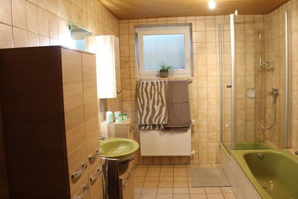 Ganze Wohnung, Ferienwohnung Bei Friedel - 2-Bett-Fewo Dusche und Bad/Wc, 1 Schlafraum in Bettenfeld, Bernkastel-Kues & Umgebung