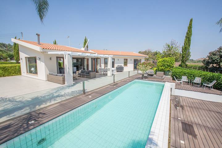 Villa for 8 people, with pool and balcony/terrace in Protaras