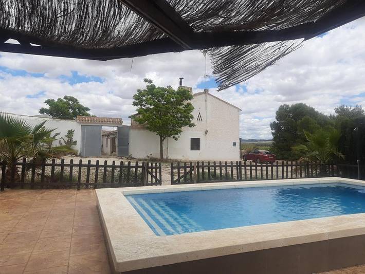 Casa rural para 9 personas, con piscina además de vistas y jardín en Yecla - 2