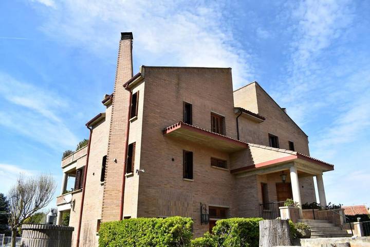 Location de vacances pour 12 personnes, avec vue ainsi que jardin et piscine à Olite - 3