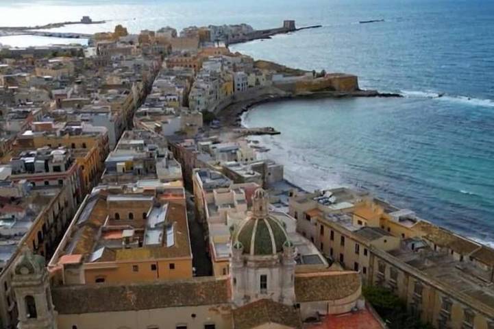 Vacation rental for 5 people, with hot tub in Trapani