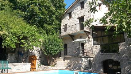 Chambre d’hôte pour 2 personnes, avec jardin à Entrevaux