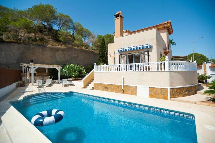 Casa rural para 6 personas, con jardín y vistas además de vistas al lago y piscina en San Miguel de Salinas - 2