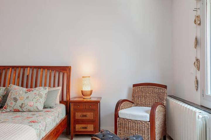 Casa Conquista: Where Catalan Charm Meets the Heart of the City in Platja de l'Estació (Badalona), Badalona