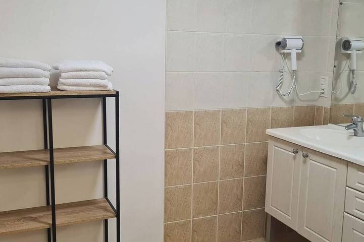 Apartamento entero, Superbe appartement voûté  aménagé avec soin pour accueillir jusqu’à 6 voyageurs in Tallard, Gap region