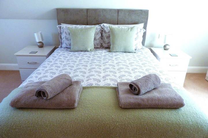 City Haven 10 min walk Cathedral & City + Netflix in Salisbury, Wiltshire