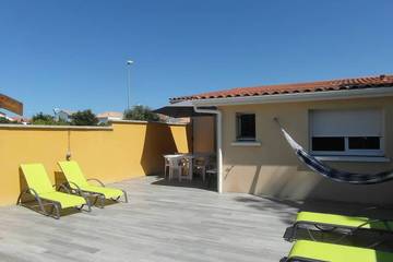 Gîte pour 6 personnes, avec terrasse et jardin, animaux acceptés dans Hourtin Plage