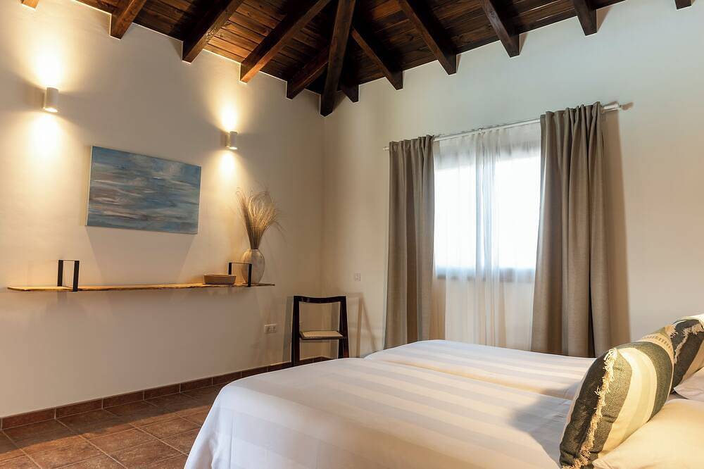 Brand New Luxury Villa With Salt Pool And Terrace, 4 bedrooms, 4 bathrooms in Villaverde, La Oliva