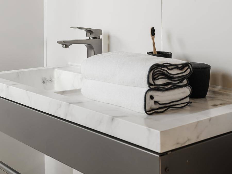 Camping Beau Rivage - Ciela Village - Mobilhome 4 personas - Nuevo - Mobil home Ciela Prestige - 2 dormitorios incluyendo 1 suite principal - ropa de cama, toallas y barbacoa i in Mèze, Côte d'Améthyste