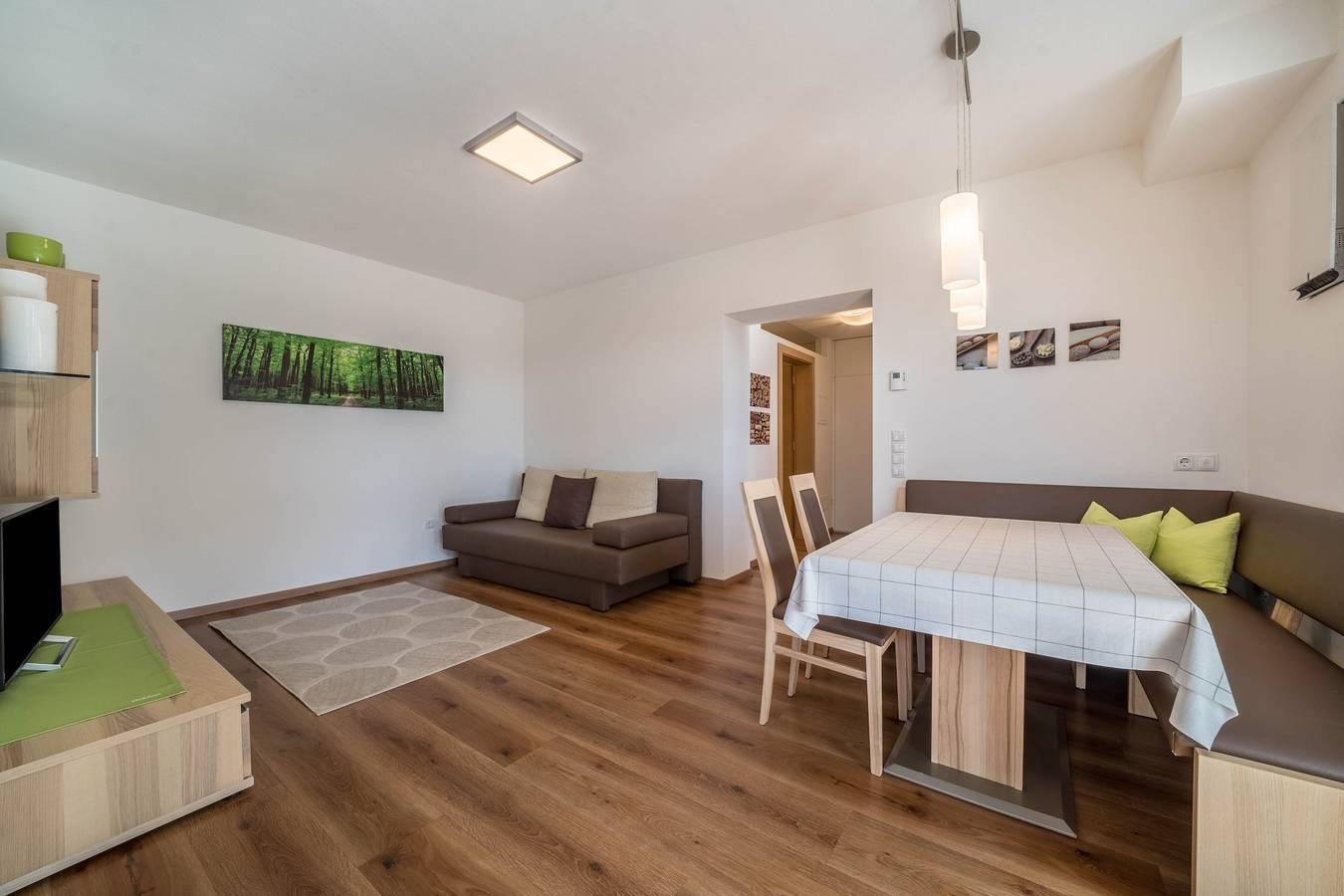 Ganze Wohnung, Ferienwohnung "Rotsteinhof Morgentau" mit Balkon & Wlan in Vöran, Sarntaler Alpen